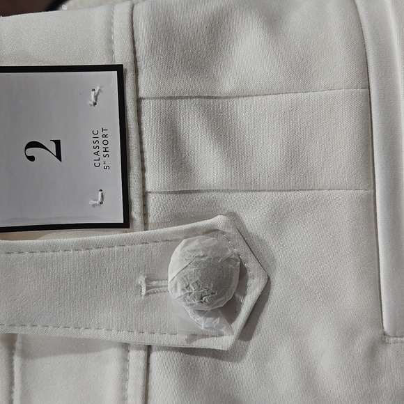 WHITE HOUSE BLACK MARKET SAILOR BUTTON TRIM WHITE SHORTS RESORT VACATION NWT 2 - Picture 11 of 13